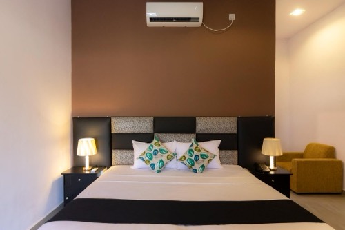 Thronefield Eco Lodge, Wattala — resort and nature photography